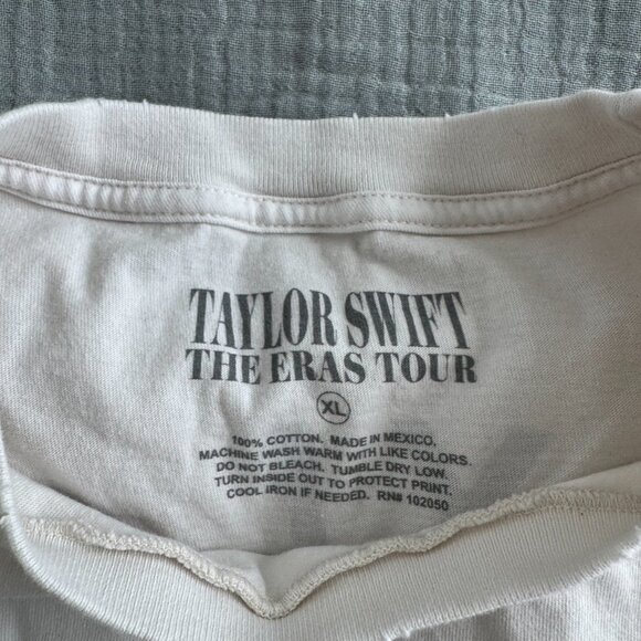 Taylor Swift | The Eras Tour Photo Oversized T-Shirt - Picture 3 of 3